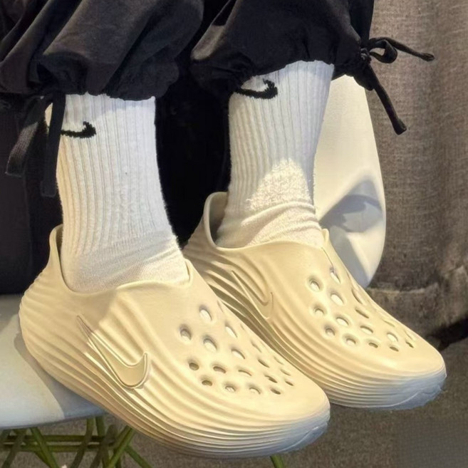 나이키 리액트X 리쥬벤8 심플하고 스타일리쉬한 여름 커플 비치동굴화 다양한 색상 가능