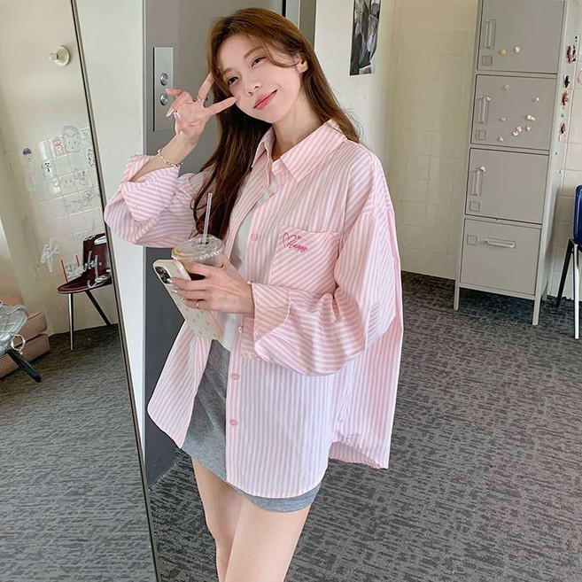 이서어패럴 여리여리 러블리 핑크 스트라이프 오버핏 귀여운 자수셔츠3253