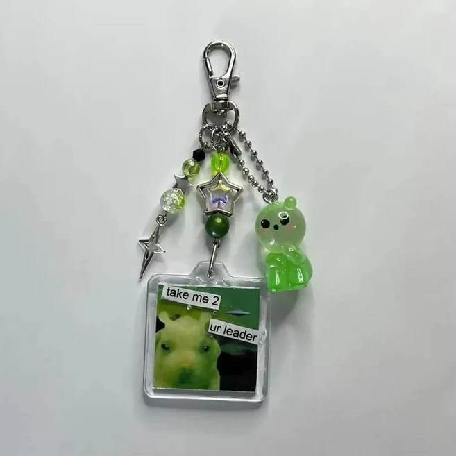 Silly Alien Keychains 귀여운 수지 외계인 스타 비드 전화 매력 체인 iPhone 카메라 Schoolbag 키 펜던트, 03 silly alien-green