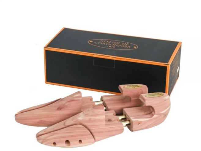 코르도니에르 삼나무 우드핸들 슈트리