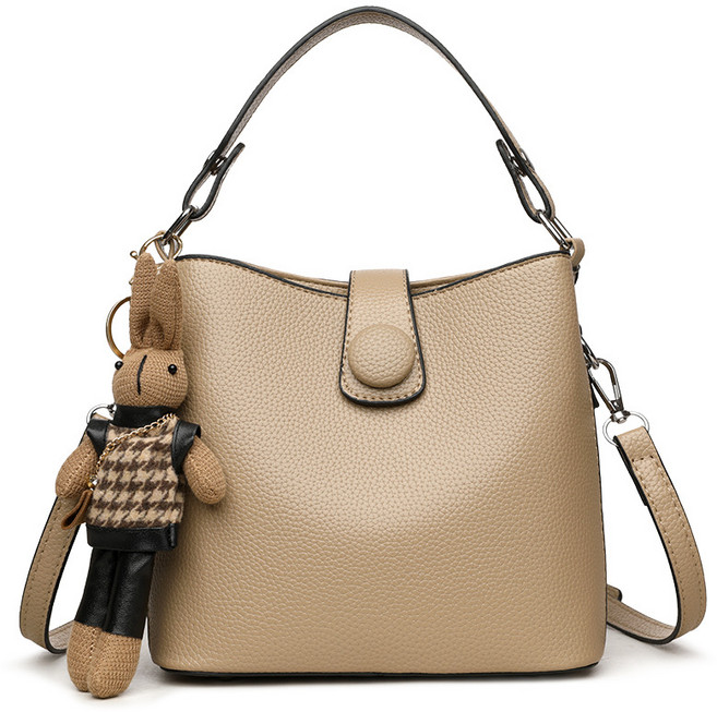 리치모리 클래식 콩단추 토트 크로스백