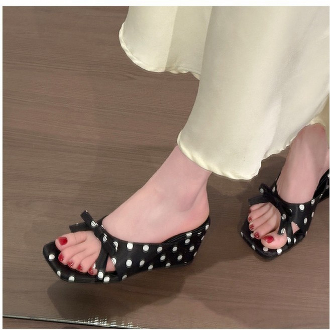 DUOMIHAN여성 도트 패턴 리본 포인트 오픈토 웨지힐 샌들WZS60603