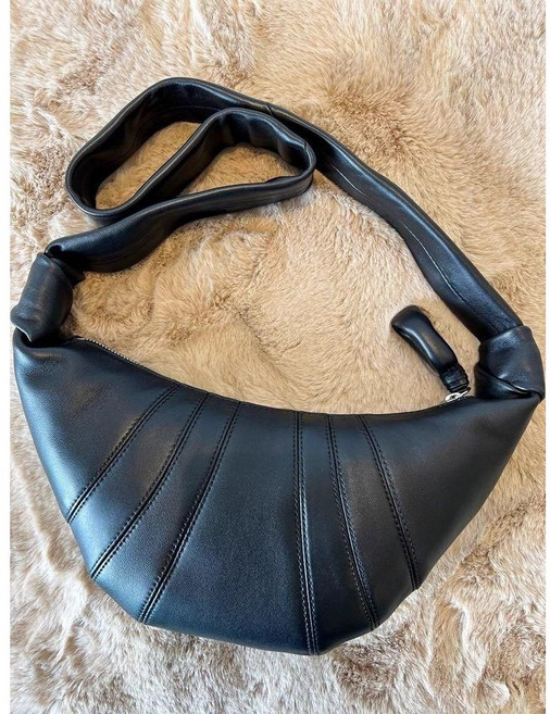 크로와상 양가죽 크루아상백 데일리 크로스백 가벼운 여행 핸드폰 여성 가방 연예인스타일