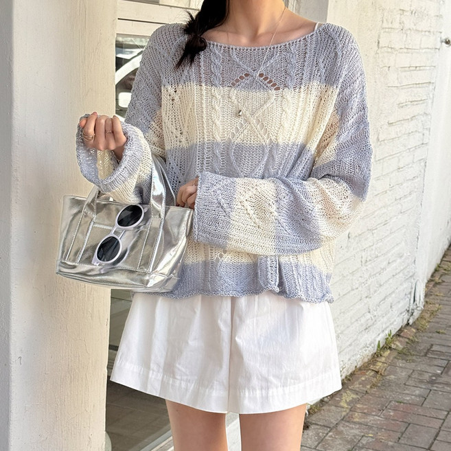 데일리앤 먼츠 여성 여름 루즈핏 스트라이프 긴팔 부클 니트 시스루 크롭 보트넥 살안타템