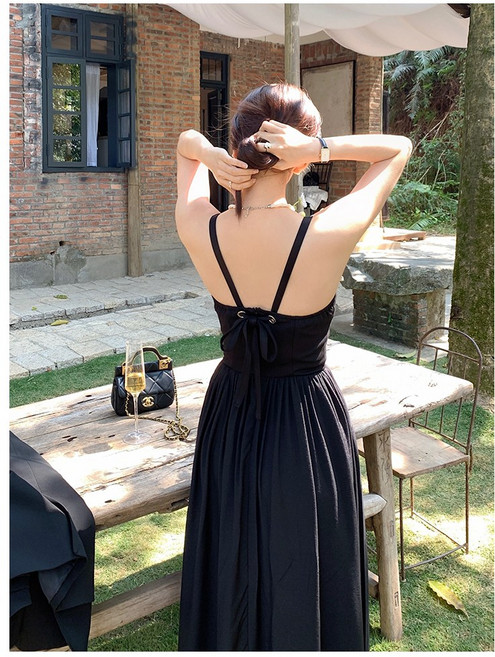 아일렛 뒷태반전 블랙 끈나시 롱 여름 원피스 플레어 맥시 백리스 블랙드레스