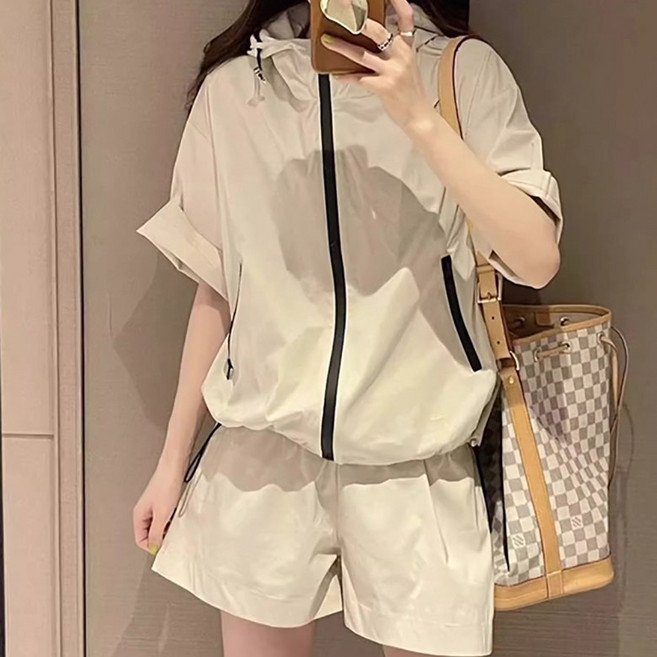 여름 캐주얼세트 아노락세트 루즈핏 반팔 반바지 상하복 통기 트레이닝 투피스 후드 집업 바람막이 점퍼 밴딩 조절 학생 운동복