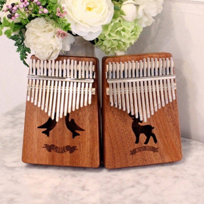 영창 어쿠스틱 17음계 마호가니 칼림바 풀세트, 사슴