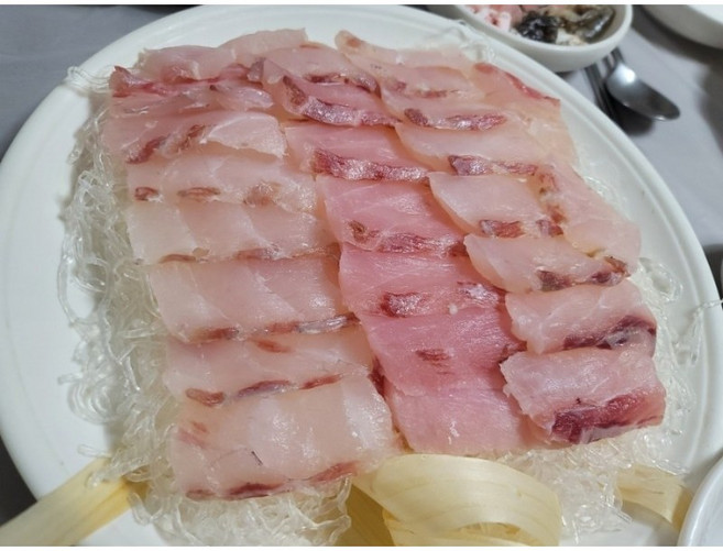 완도 자연산 민어회 껍질 부레 숙성회 지리탕 회택배, 4kg, 1개
