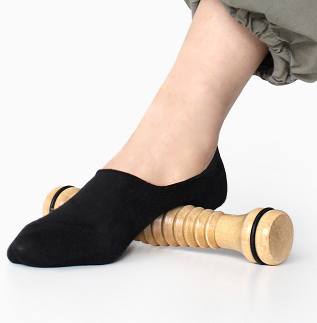 국산 발지압 원목 롤러 1개입 ( 발바닥 수동 지압기 나무 마사지봉 손 지압봉 셀프 맛사지봉 돌기 풋마사지 판촉물 답례품 발지압봉 )