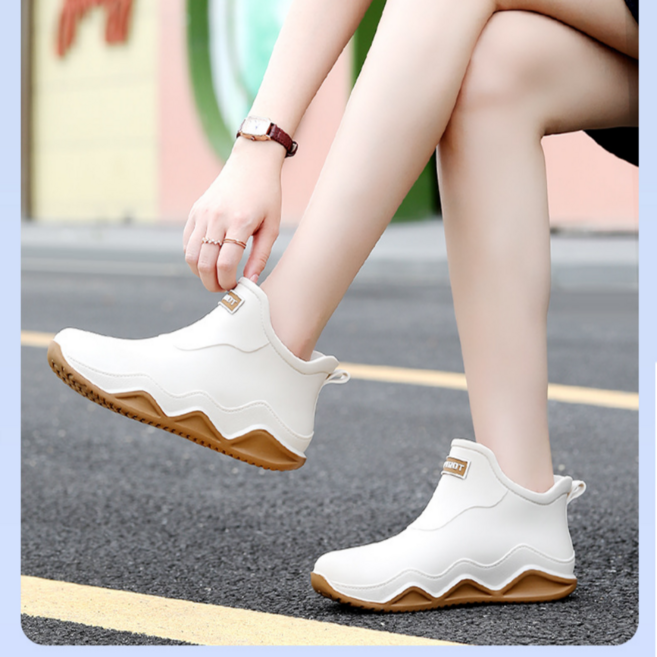 말랑핏 남여공용 패션 커플 장화 낚시화 미끄럼방지 발편한 경량 레인 부츠