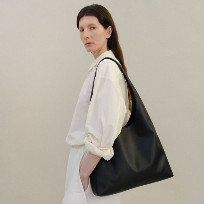 3위 - [백화점상품] 로서울 Annie Lite hobo bag Black ANNIELITEHOBOBAGBLACK
