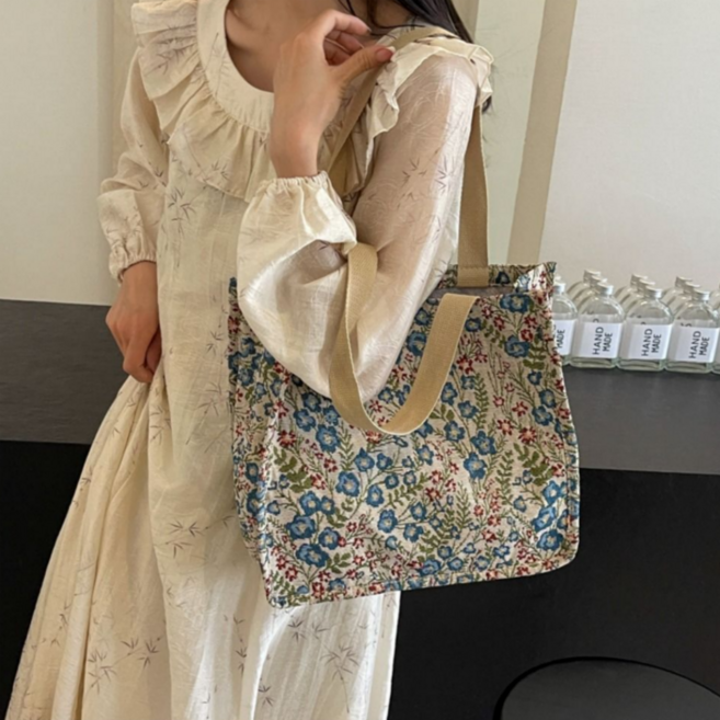 김시스터 꽃무늬 가방 가벼운 숄더백