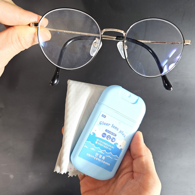 안경톡 (국내제작) 안경세정제 휴대용 스프레이 20ml + 안경닦이 세트