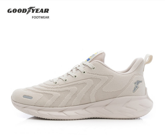 Goodyear 100週年紀念限定款跑鞋，男女皆可穿，3D立體飛織網布，輕量緩震MD大底