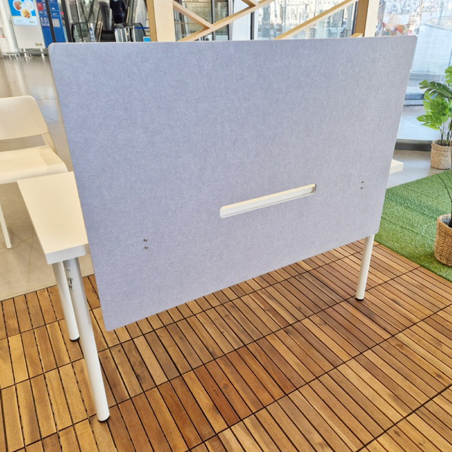 사무실 책상 파티션 데스크 칸막이 펠트 스크린 가림막 소음방지 데스크테리어 친환경 9mm 고밀도 압축 난연성 중금속 미검출 프라이버시 집중력 향상 튼튼한 클램프 고정, 라이트그레이