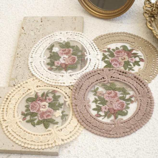 法式復古刺繡花杯墊 蕾絲鏤空隔熱墊 餐墊 拍照道具, 1個, 粉色