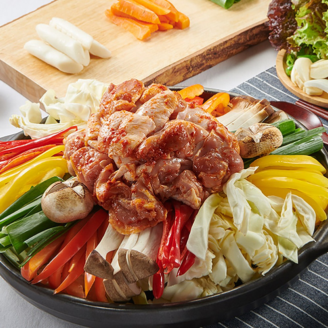 춘천 참닭갈비 전통맛 4인분 1kg 국내산 닭갈비 + 떡 야채 우동 700g, 1개