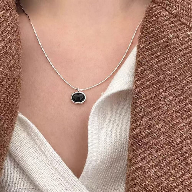 925실버 화이트 원석 블랙 오닉스 타원 펜던트 은 목걸이