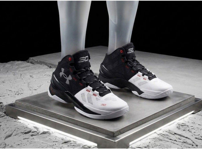 [언더아머_스포츠] 농구화 커리 2 레트로 운동화 TM3027361 스테판 커리 시그니처