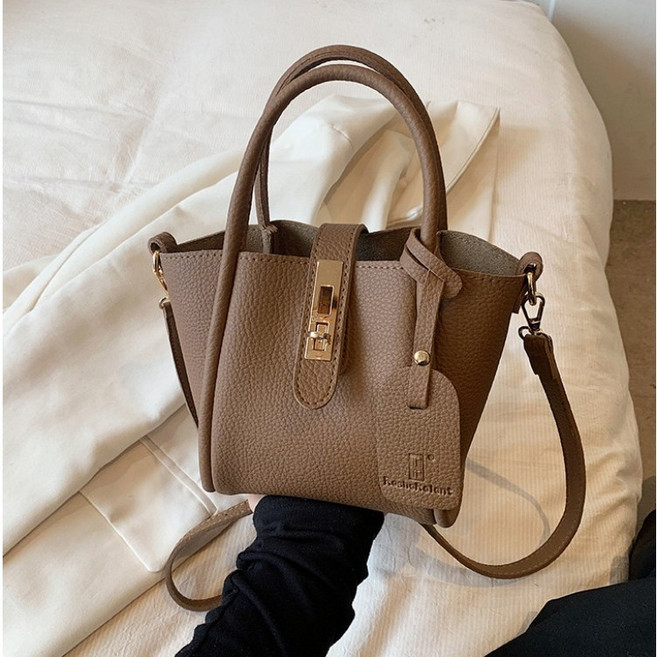 모코뮬리 네가지 다 소장하고픈 크로스백 여성 핸드백