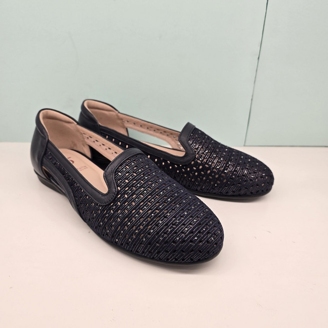 에스콰이아 여성단화 발편한 경량 펀칭 보석포인트 단화 판매베스트논슬립창 적용 미끄럼 방지 기간한정 수량한정 PFCMST622