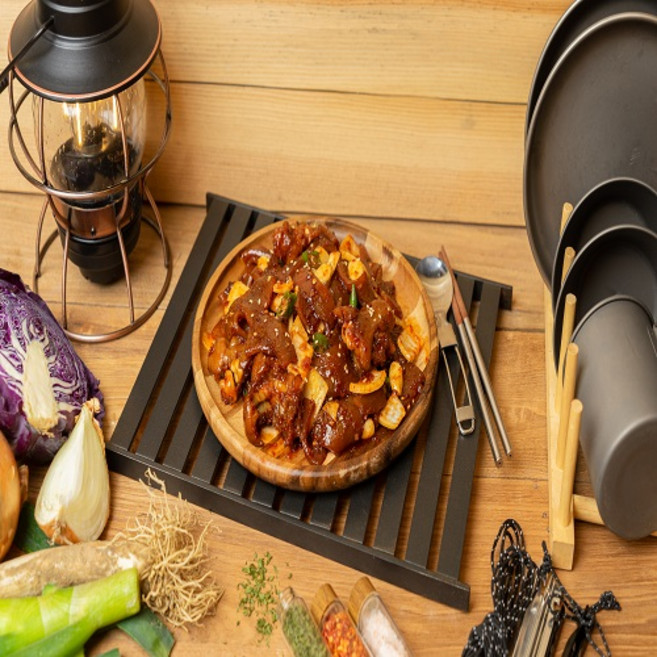 야캠족 매운불껍데기+미니족 맛있는 국내산 족발 500g 1팩 야식.캠핑.밀키트, 1개