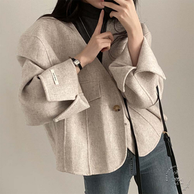 예쁨시전 캐주얼 박시핏 브이넥 원버튼 모직 숏 코트