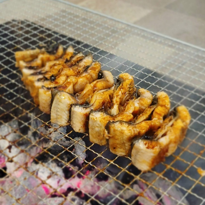 [수라미담] 풍천 민물장어 초벌 국내산 100% 자포니카 (손질후 700~800g 초벌후 600~700g), 1개, 1kg