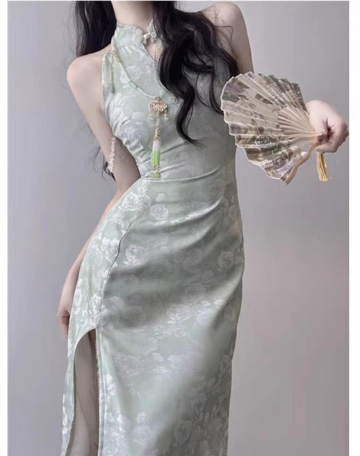 DFMEI 新中式改良旗袍掛脖吊帶連衣裙女夏季收腰顯瘦開叉包臀綠色長裙子