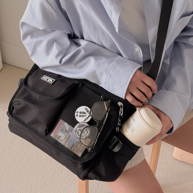 웨얼투투 학생 메신저백 크로스백 남녀공용 옆으로매는가방
