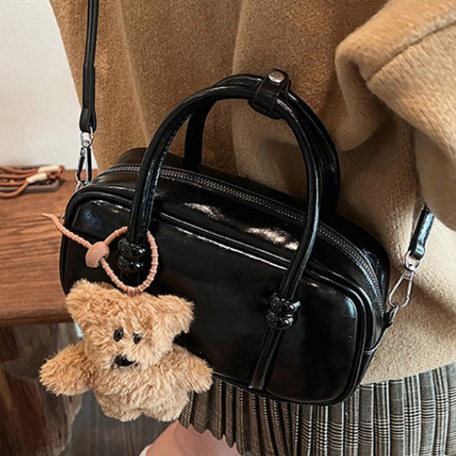 보니타콜렉티드 동글 페이크 가죽 미니 크로스백사각 미니백