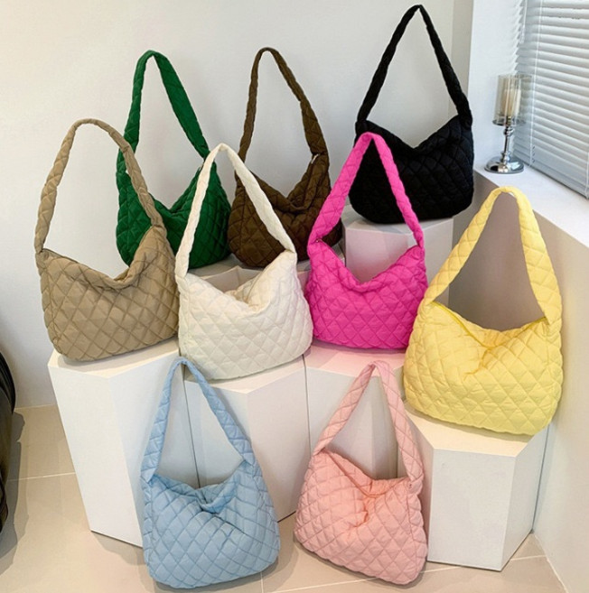 남녀공용 데일리 심플 캔버스백 보부상 가방 퀼팅 크로스백