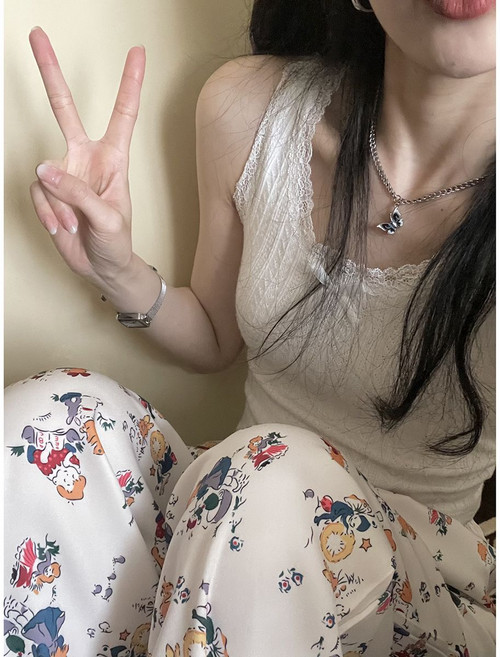 Neirny 여성 라운드 민소매 나시티 봄가을 간절기 스판 루이즈 레이스 나시 이너 데일리 슬림핏 캐주얼 아우터 상의