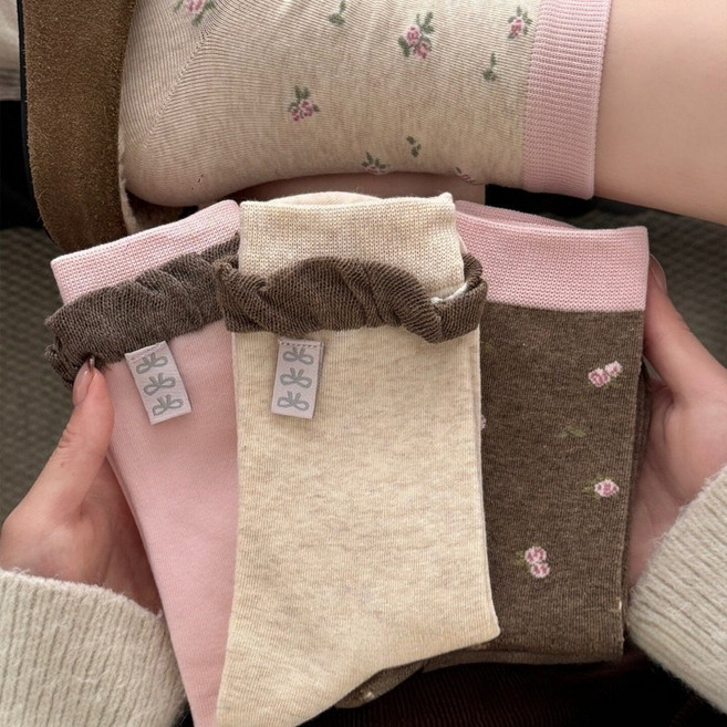 Banjiwu 여성 양말 귀여운 겨울 양말 중목 양말 장목 양말 중목 양말 운동 양말 무압박 양말 면 양말 4족 세트