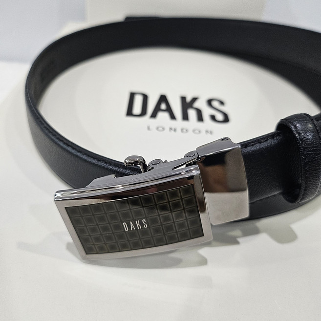 닥스 블랙버클 스퀘어패턴 벨트