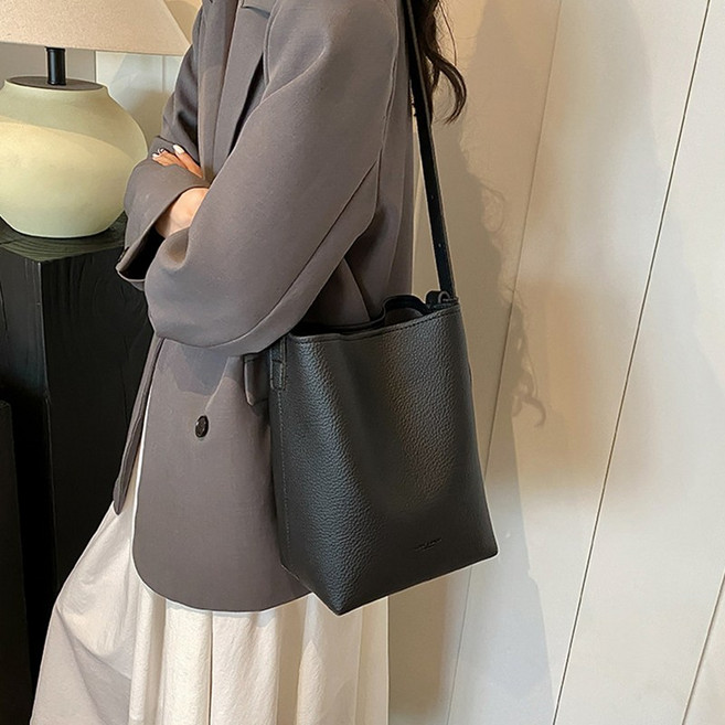 여성 데일리 레더 토트 숄더 통근용 크로스백