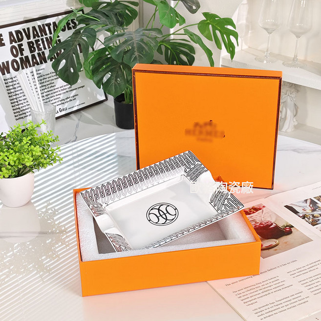 愛家創意骨瓷大號菸灰缸雪茄煙灰缸家用客廳辦公室復古菸灰缸擺件, 1個, 愛家-大號-黑線-菸灰缸(19.6cm)禮盒裝:如圖所示