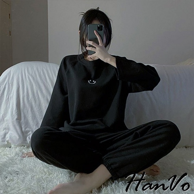 HanVo 華夫格笑臉睡衣套裝 冬天長袖睡衣 女款居家服 A08-5936