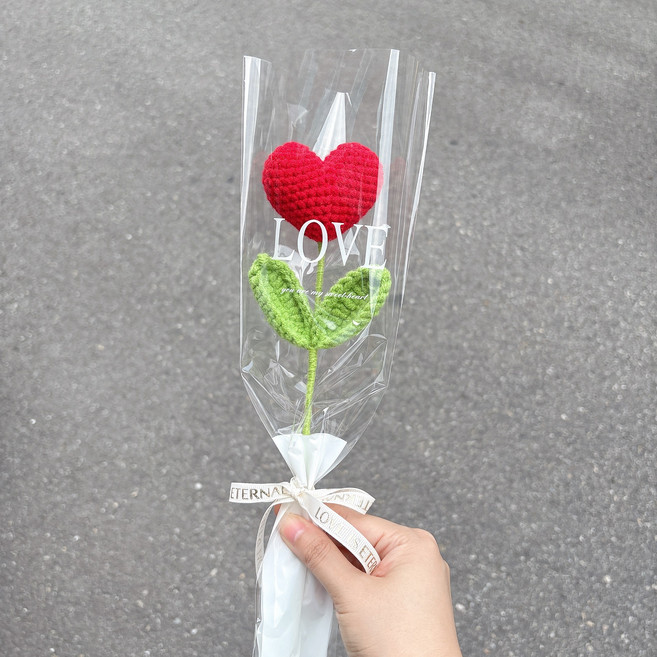 [글로비스타] 뜨개 꽃 한송이 완제품 행사 선물 생일 명절 기념일선물, 1개, 하트