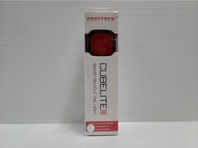 三代智慧燈 ENFITNIX CUBELITEIII 買有智慧的後燈送檸檬酸萬用擦拭紙巾 更防水 更耐久 尾燈, ENFITNIX三代智慧型後燈*1