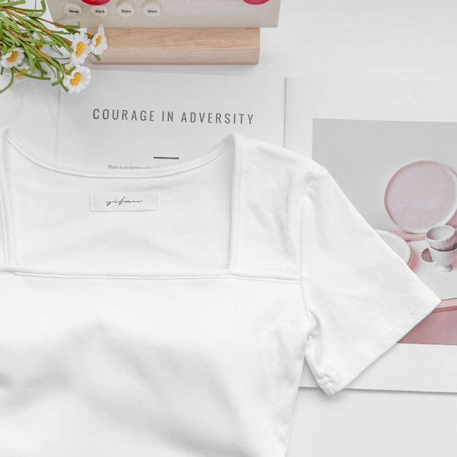 低胸平口短版罩杯上衣 附可拆式胸墊 韓系女裝 秋冬