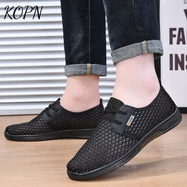 KOPN 남성 얇은 통기 펀칭 그물면 신발 가벼운 소프트 바닥 미끄럼 방지 캐주얼 신발 남성 샌들