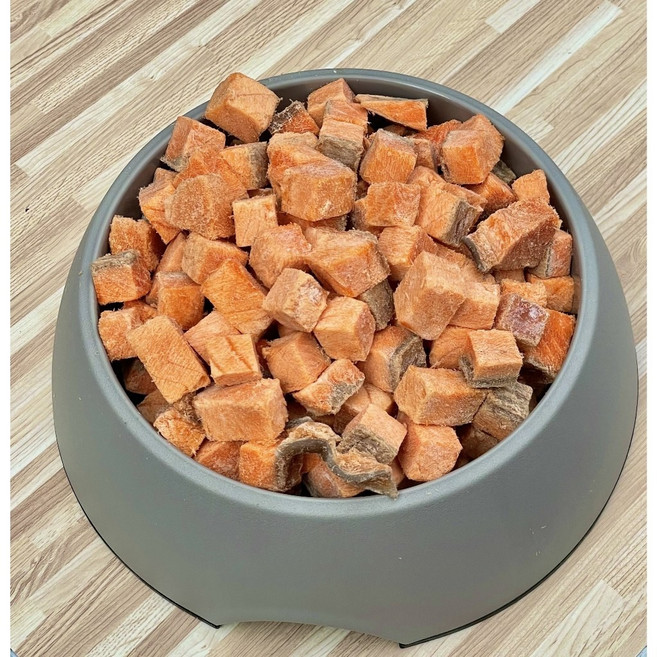 寵食巴飛特 PET BUFFET 鮭魚丁凍乾 貓狗海鮮零食 原肉切丁 冷凍乾燥技術 豐富OMEGA-3, 1套, 鮭魚, 50g