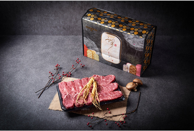 <작은식육점>영주 한우 ++등급 1등급 구이용 소 한 마리 모듬 선물세트 1200g (갈비살300 등심300 모듬구이600) (냉장), ++등급 트레이형, 1개