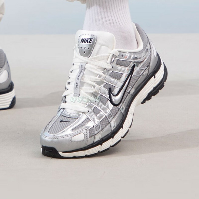 [정품특가] 나이키 P-6000 메탈릭 실버 아이언 러닝화 남녀공용 레트로 이시영운동화 CN0149
