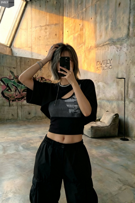디블리 1+1 레이어링 크롭티 이너나시+크롭탑 배꼽티 걸그룹티셔츠 슬림핏 Y2K 힙한룩 댄스룩 힙합패션