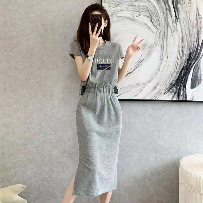 COSYEVNO 반팔티 원피스 허리 조임 프린트 옆트임 여성 미디 스커트