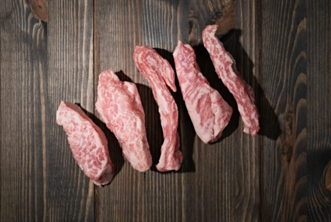 이베리코 베요타 삼겹살 목살 항정살 갈비살 황제살, 1개, 200g, 눈꽃 항정살 200g