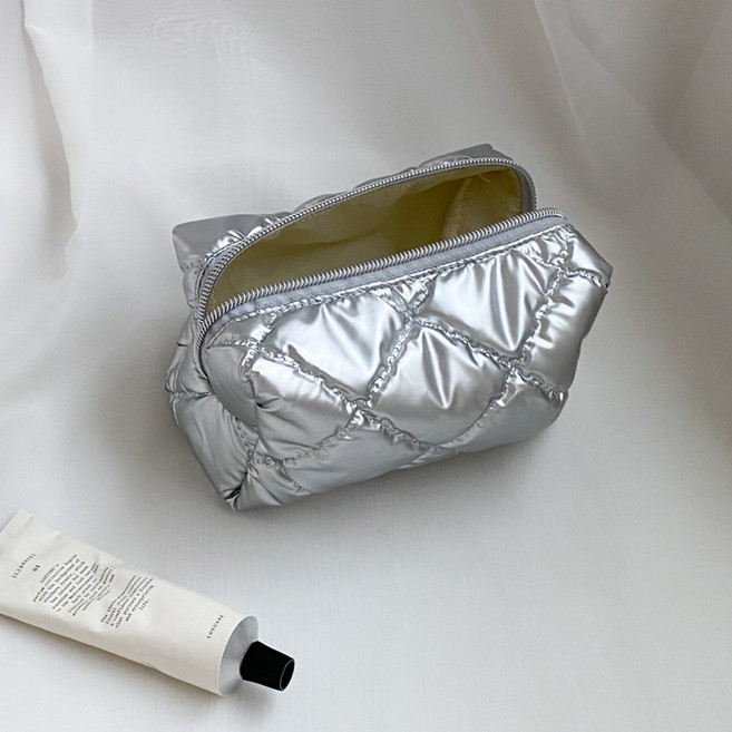 에브리테일 바게트 가벼운 누빔 파우치