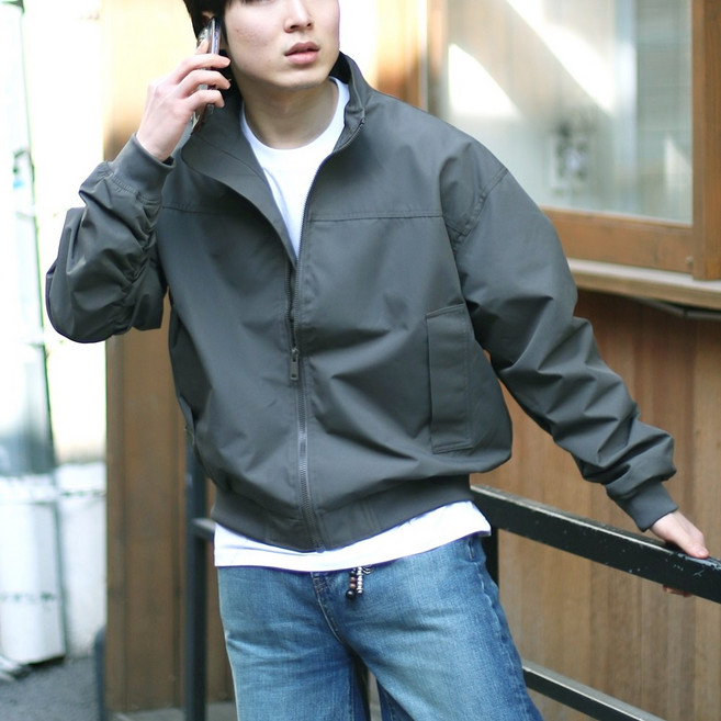 남자 오버핏 바람막이 항공점퍼 간절기 블루종